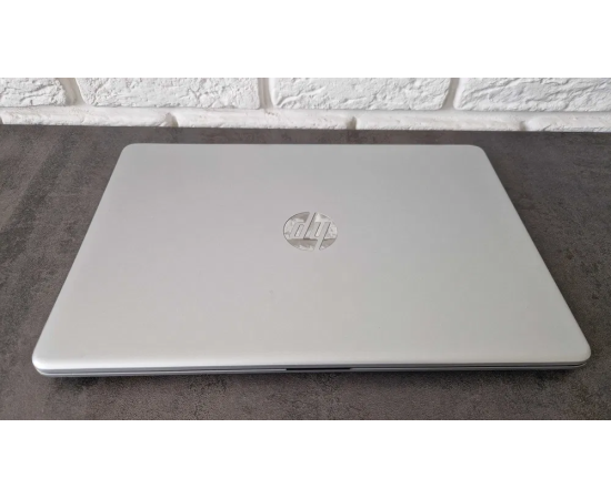 HP Laptop 15-dy2703dx