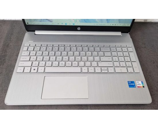 HP Laptop 15-dy2703dx